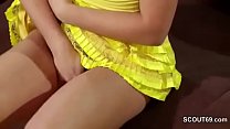 porn папа застукал горячую падчерицу за мастурбацией и трахом в ее анал porn