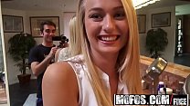 porn mofos я знаю эту девушку опоздал на минет с натальей старр в главной роли porn
