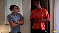 porn nextdoorstudios прямая разведенная грубо трахает мускулистого соседа porn