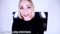 porn athena может показывать свои скобы во время сосания и траха porn