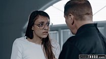 porn pure taboo un prêtre convainc une jeune femme nerveuse de renoncer à sa virginité anale porn