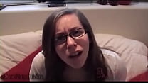 porn 安全でないステップブラザーは彼の醜いペニスについて姉妹に話しますウィンキープッシー porn