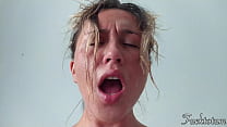 porn потный и интенсивный оргазм сексуальной пары фетиш от пота наездницы красивое агоническое лицо настоящий pov porn
