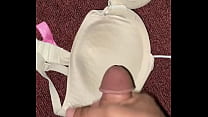 porn разорвать орешек на бюстгальтере porn