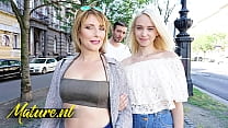 porn французская мачеха и падчерица делят член в анальном тройничке porn