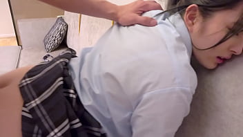 porn 아름다운 작은 가슴을 가진 일본 십대는 그녀의 꽉 젖은 면도 음부를 큰 거시기에 깊이 두드리고 있습니다 빌어먹을 하드 도그 스타일 일본 아마추어 18yo 포르노 porn