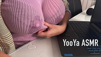 porn горячая мачеха соблазняет пасынка в офисе показывает ему молочные соски и дрочит большой член porn