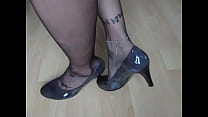 porn vodeo patent leather pumps nylons and anklet shoeplay and dangling by isabellesandrine porn