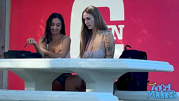 porn парень из студенческого братства макс забирает энджел янгс и хейли роуз в университетском кампусе porn